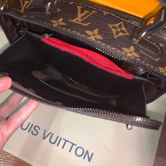 Purse - Picture 3 of 3